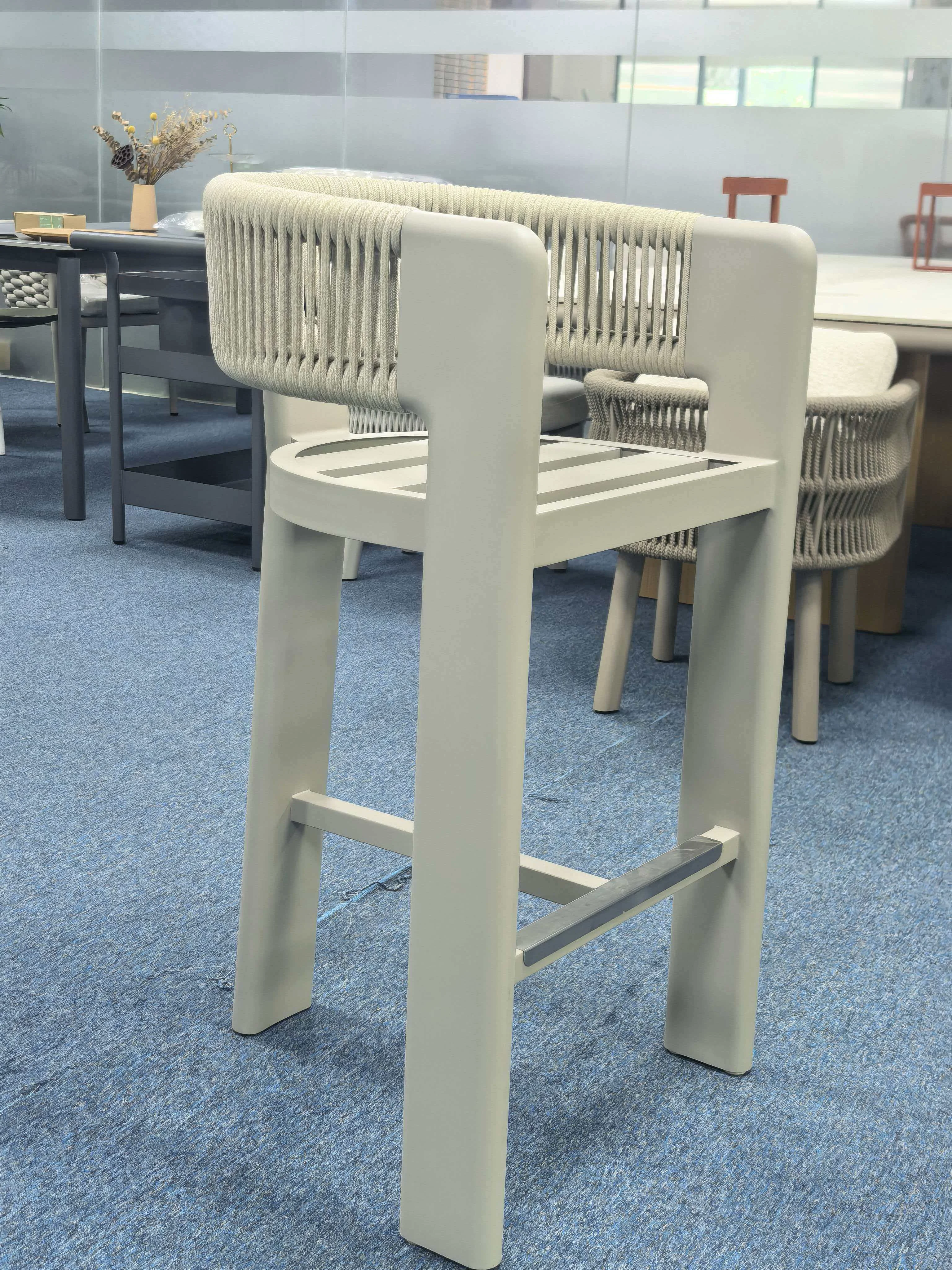 Willong Mo — Barstool